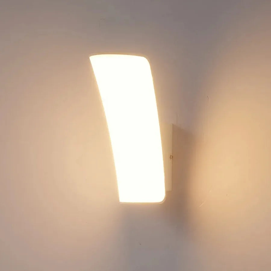 Modern Curved LED Outdoor Wall Sconce - Weatherproof Aluminum Exterior Light Fixture for Porch, Patio & Garage (Single/Pair)